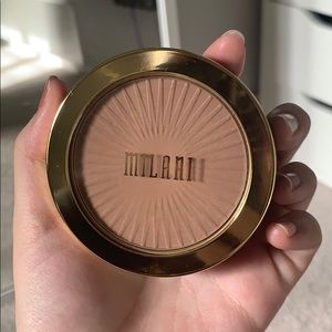 Milani silky matte bronzing powder